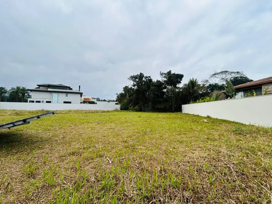 Terreno / Lote à venda, 1463m2 em Riviera de São Lourenço, Bertioga - SP - imagem 8 Foto 8 de Terreno / Lote à venda, 1463m2 em Riviera de São Lourenço, Bertioga - SP
