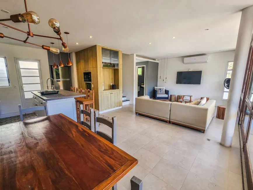 Casa com 4 quartos à venda, 232m2 em Riviera de São Lourenço, Bertioga - SP - imagem 4 Foto 4 de Casa com 4 quartos à venda, 232m2 em Riviera de São Lourenço, Bertioga - SP