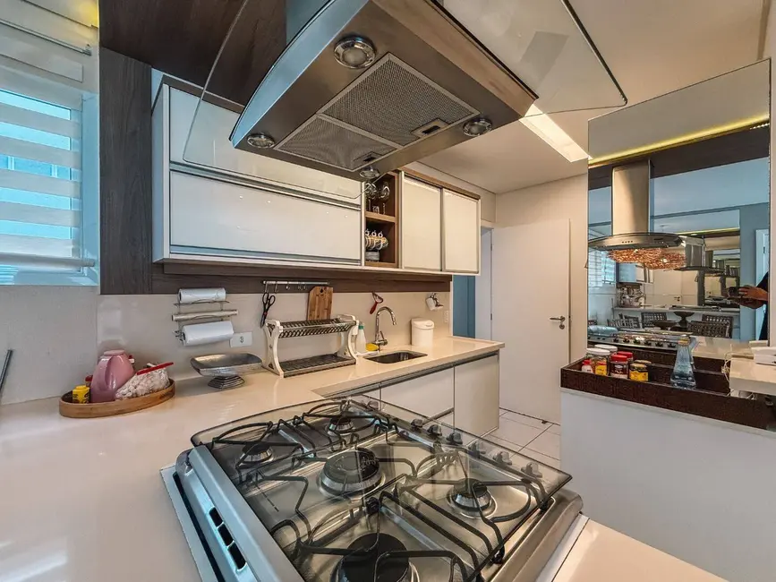 Foto 6 de Apartamento com 3 quartos à venda, 133m2 em Riviera de São Lourenço, Bertioga - SP