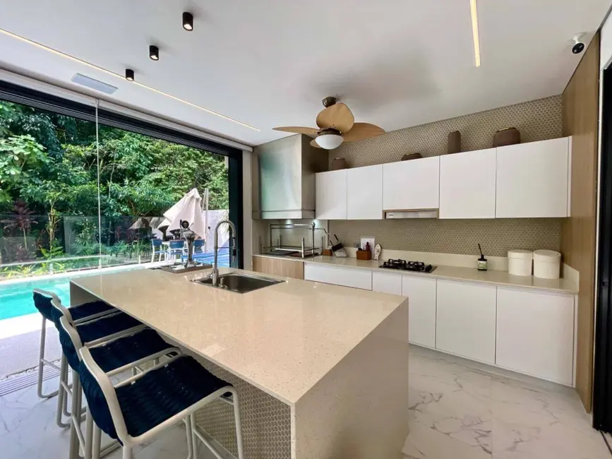 Foto 3 de Casa com 5 quartos à venda, 396m2 em Riviera de São Lourenço, Bertioga - SP