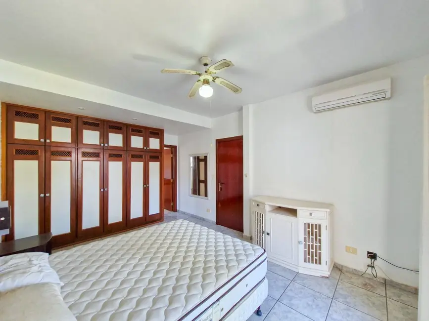 Foto 5 de Casa com 4 quartos à venda, 165m2 em Riviera de São Lourenço, Bertioga - SP