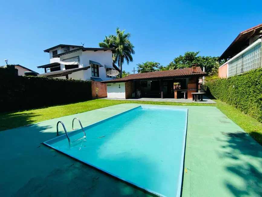 Casa com 3 quartos à venda, 150m2 em Riviera de São Lourenço, Bertioga - SP - imagem 1 Foto 1 de Casa com 3 quartos à venda, 150m2 em Riviera de São Lourenço, Bertioga - SP