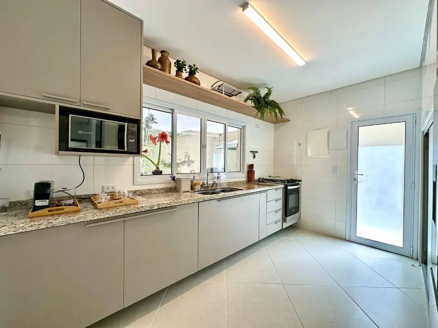 Casa com 4 quartos à venda, 269m2 em Riviera de São Lourenço, Bertioga - SP - imagem 7 Foto 7 de Casa com 4 quartos à venda, 269m2 em Riviera de São Lourenço, Bertioga - SP