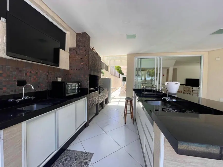 Casa com 4 quartos à venda, 277m2 em Riviera de São Lourenço, Bertioga - SP - imagem 6 Foto 6 de Casa com 4 quartos à venda, 277m2 em Riviera de São Lourenço, Bertioga - SP