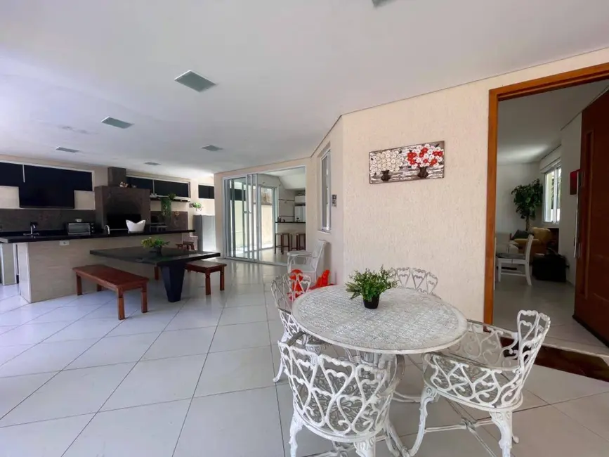 Casa com 4 quartos à venda, 277m2 em Riviera de São Lourenço, Bertioga - SP - imagem 2 Foto 2 de Casa com 4 quartos à venda, 277m2 em Riviera de São Lourenço, Bertioga - SP