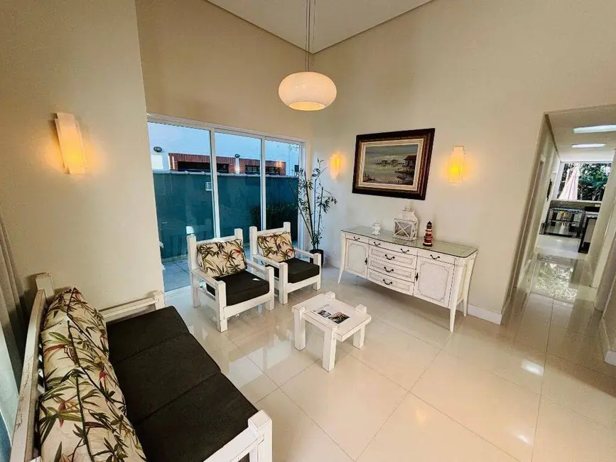 Casa com 3 quartos à venda, 312m2 em Riviera de São Lourenço, Bertioga - SP - imagem 5 Foto 5 de Casa com 3 quartos à venda, 312m2 em Riviera de São Lourenço, Bertioga - SP