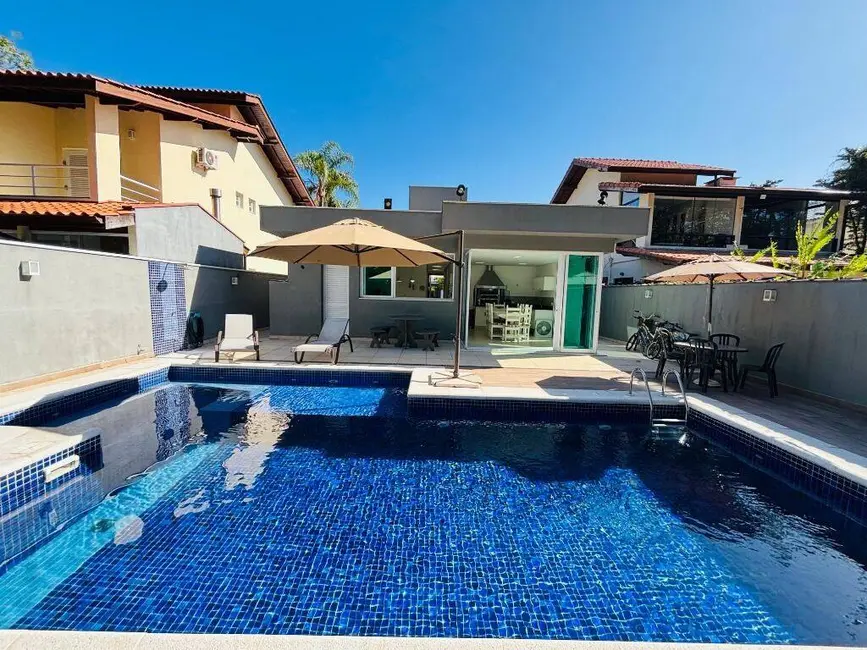 Casa com 3 quartos à venda, 312m2 em Riviera de São Lourenço, Bertioga - SP - imagem 1 Foto 1 de Casa com 3 quartos à venda, 312m2 em Riviera de São Lourenço, Bertioga - SP