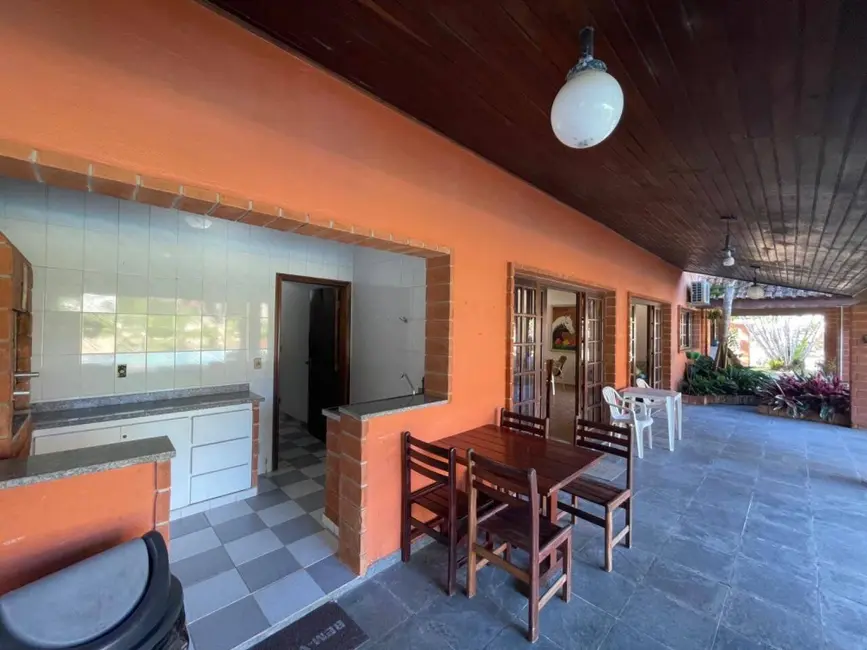 Casa com 6 quartos à venda, 461m2 em Riviera de São Lourenço, Bertioga - SP - imagem 3 Foto 3 de Casa com 6 quartos à venda, 461m2 em Riviera de São Lourenço, Bertioga - SP