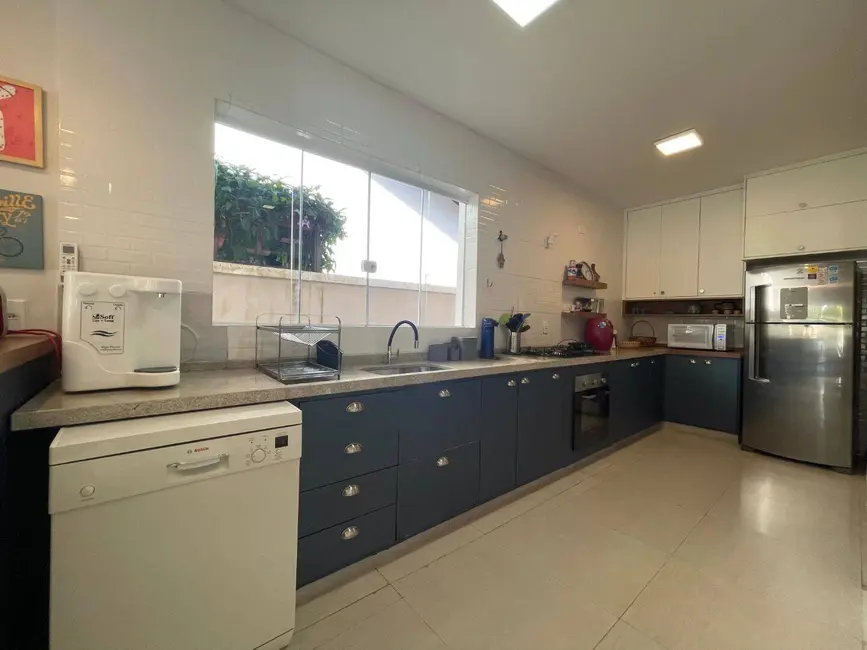 Foto 3 de Casa com 4 quartos à venda, 240m2 em Riviera de São Lourenço, Bertioga - SP