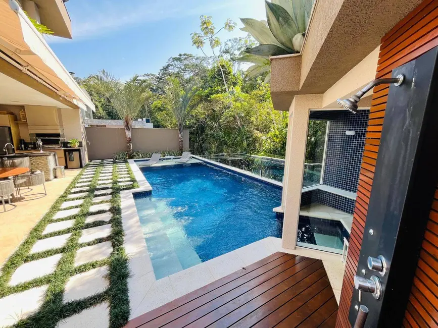 Casa com 7 quartos à venda, 430m2 em Riviera de São Lourenço, Bertioga - SP - imagem 5 Foto 5 de Casa com 7 quartos à venda, 430m2 em Riviera de São Lourenço, Bertioga - SP