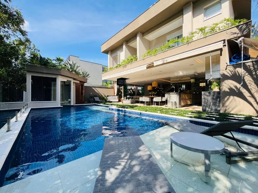 Casa com 7 quartos à venda, 430m2 em Riviera de São Lourenço, Bertioga - SP - imagem 3 Foto 3 de Casa com 7 quartos à venda, 430m2 em Riviera de São Lourenço, Bertioga - SP