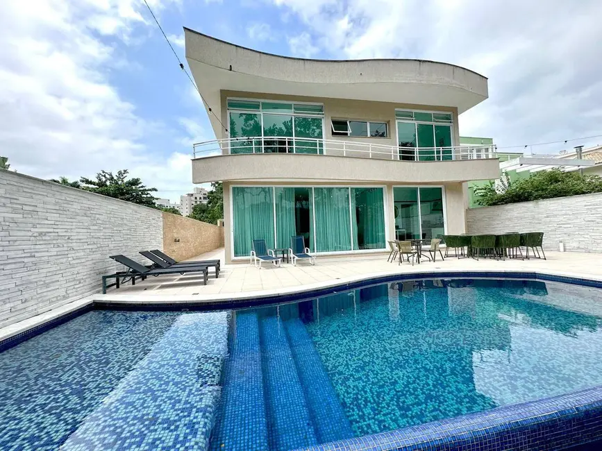 Casa com 7 quartos à venda, 443m2 em Riviera de São Lourenço, Bertioga - SP - imagem 1 Foto 1 de Casa com 7 quartos à venda, 443m2 em Riviera de São Lourenço, Bertioga - SP