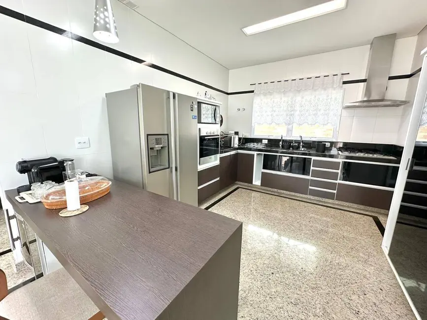 Casa com 7 quartos à venda, 443m2 em Riviera de São Lourenço, Bertioga - SP - imagem 6 Foto 6 de Casa com 7 quartos à venda, 443m2 em Riviera de São Lourenço, Bertioga - SP