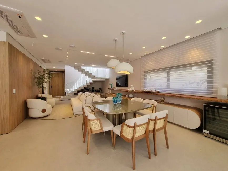 Casa com 6 quartos à venda, 362m2 em Riviera de São Lourenço, Bertioga - SP - imagem 7 Foto 7 de Casa com 6 quartos à venda, 362m2 em Riviera de São Lourenço, Bertioga - SP