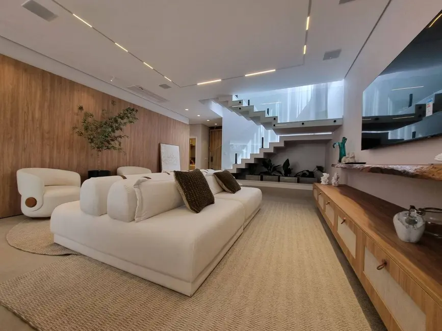 Casa com 6 quartos à venda, 362m2 em Riviera de São Lourenço, Bertioga - SP - imagem 6 Foto 6 de Casa com 6 quartos à venda, 362m2 em Riviera de São Lourenço, Bertioga - SP