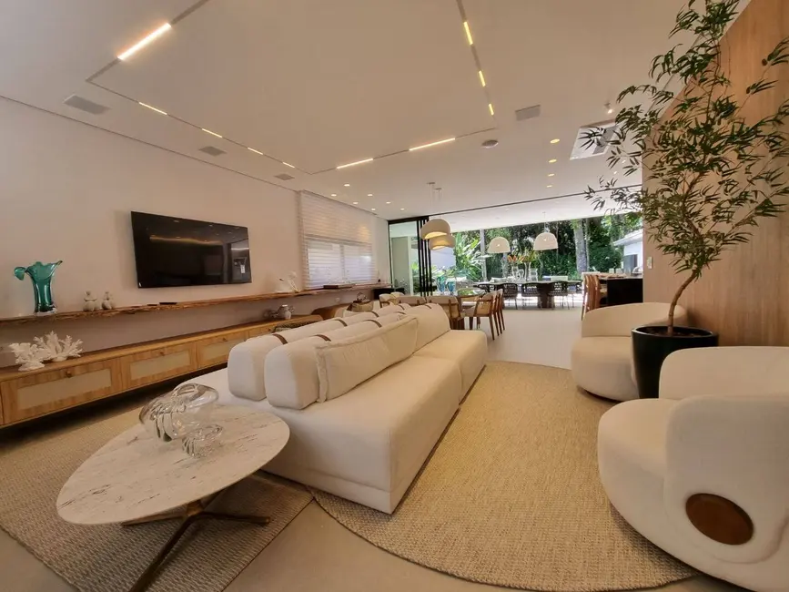 Casa com 6 quartos à venda, 362m2 em Riviera de São Lourenço, Bertioga - SP - imagem 2 Foto 2 de Casa com 6 quartos à venda, 362m2 em Riviera de São Lourenço, Bertioga - SP