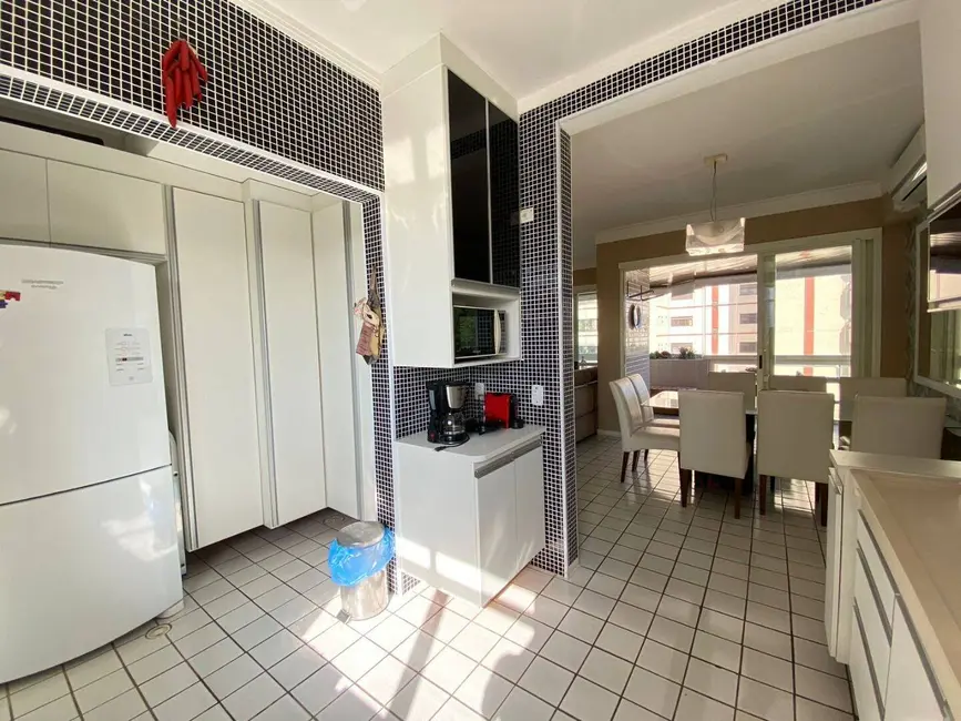 Foto 9 de Apartamento com 3 quartos à venda, 124m2 em Riviera de São Lourenço, Bertioga - SP