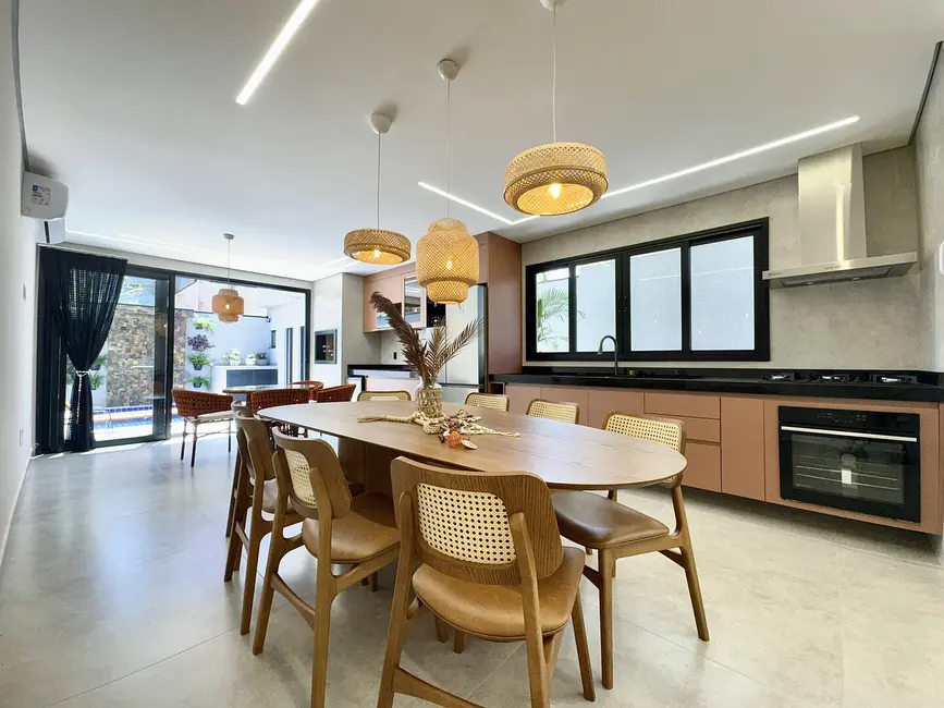 Foto 3 de Casa com 4 quartos à venda, 191m2 em Bertioga - SP