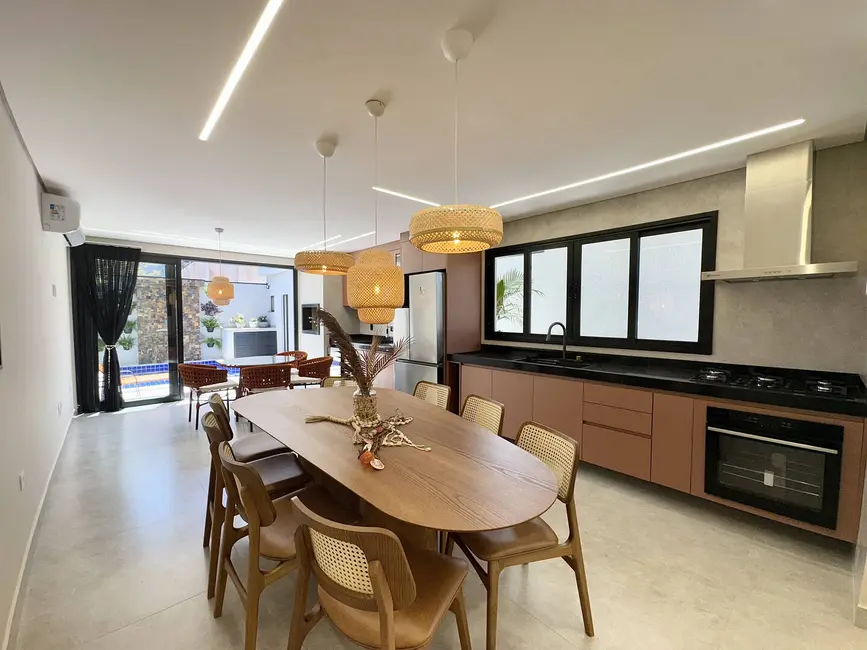 Foto 4 de Casa com 4 quartos à venda, 191m2 em Bertioga - SP