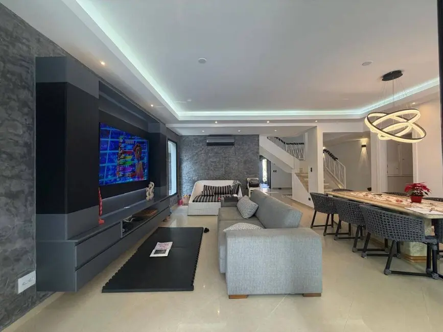 Foto 3 de Casa com 5 quartos à venda, 350m2 em Riviera de São Lourenço, Bertioga - SP