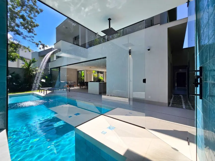 Casa com 5 quartos à venda, 469m2 em Riviera de São Lourenço, Bertioga - SP - imagem 1 Foto 1 de Casa com 5 quartos à venda, 469m2 em Riviera de São Lourenço, Bertioga - SP