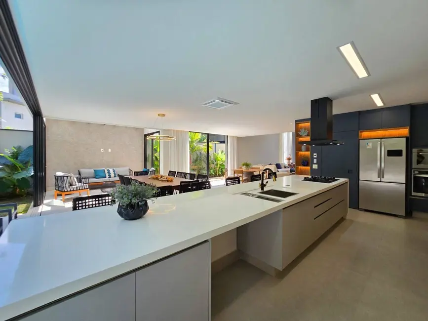 Casa com 5 quartos à venda, 469m2 em Riviera de São Lourenço, Bertioga - SP - imagem 9 Foto 9 de Casa com 5 quartos à venda, 469m2 em Riviera de São Lourenço, Bertioga - SP