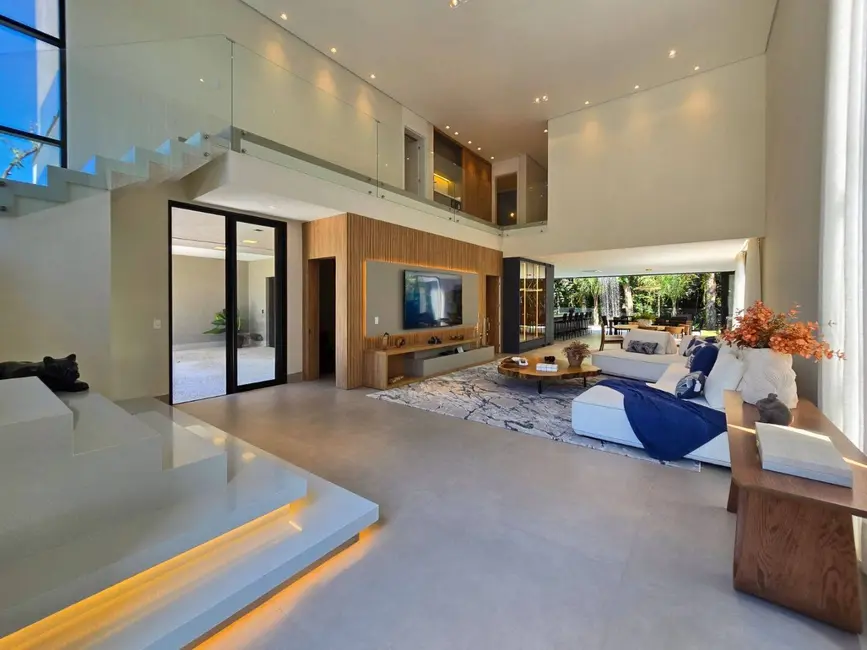 Casa com 5 quartos à venda, 469m2 em Riviera de São Lourenço, Bertioga - SP - imagem 2 Foto 2 de Casa com 5 quartos à venda, 469m2 em Riviera de São Lourenço, Bertioga - SP