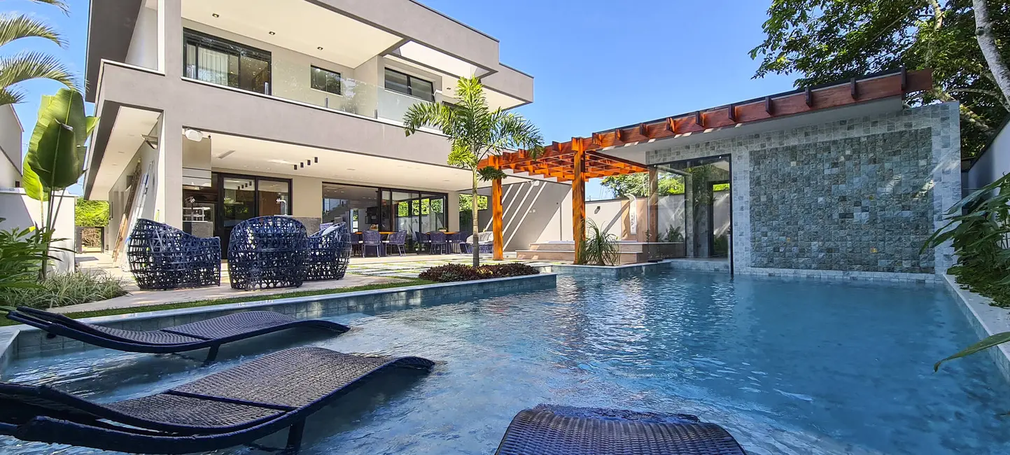 Casa com 6 quartos à venda, 493m2 em Riviera de São Lourenço, Bertioga - SP - imagem 1 Foto 1 de Casa com 6 quartos à venda, 493m2 em Riviera de São Lourenço, Bertioga - SP