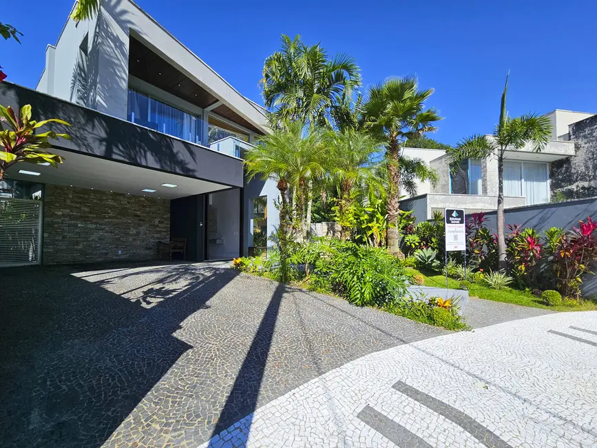 Casa com 7 quartos à venda, 594m2 em Riviera de São Lourenço, Bertioga - SP - imagem 1 Foto 1 de Casa com 7 quartos à venda, 594m2 em Riviera de São Lourenço, Bertioga - SP
