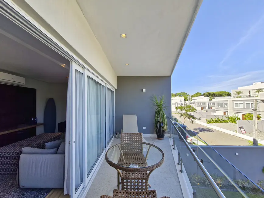 Casa com 6 quartos à venda, 556m2 em Riviera de São Lourenço, Bertioga - SP - imagem 9 Foto 9 de Casa com 6 quartos à venda, 556m2 em Riviera de São Lourenço, Bertioga - SP