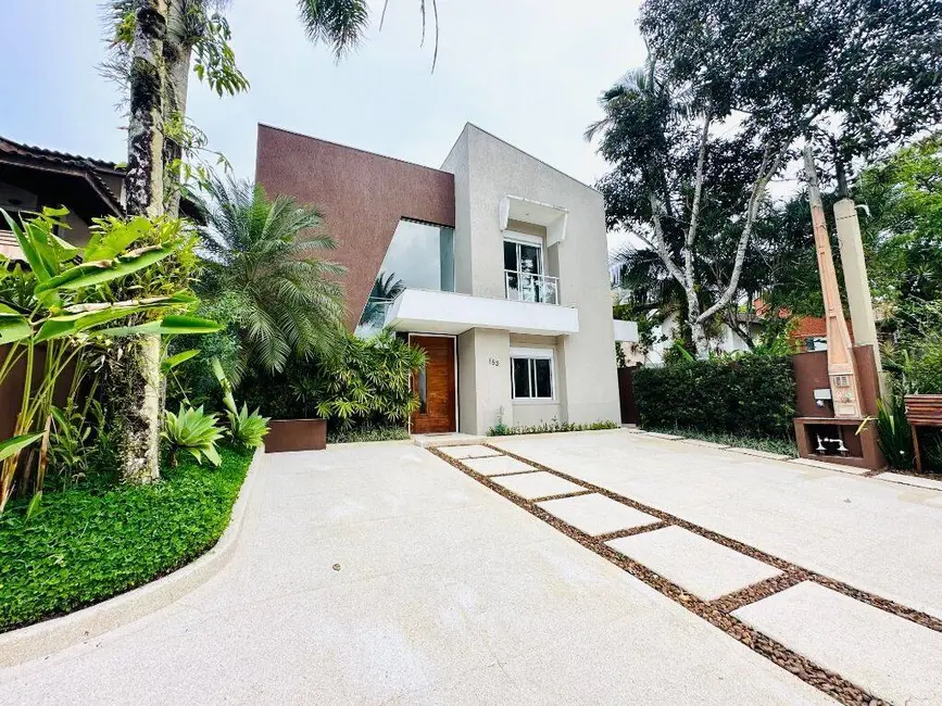 Foto 1 de Casa com 5 quartos à venda, 286m2 em Riviera de São Lourenço, Bertioga - SP