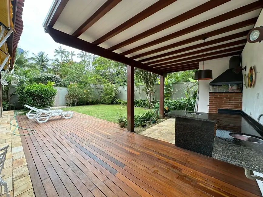 Foto 6 de Casa com 3 quartos à venda, 240m2 em Riviera de São Lourenço, Bertioga - SP