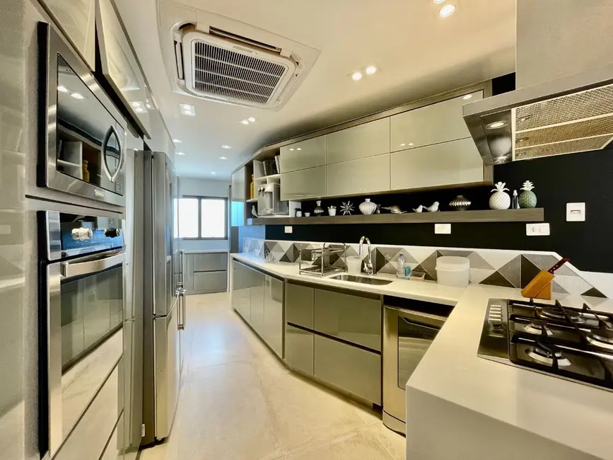 Foto 9 de Apartamento com 3 quartos à venda, 133m2 em Riviera de São Lourenço, Bertioga - SP