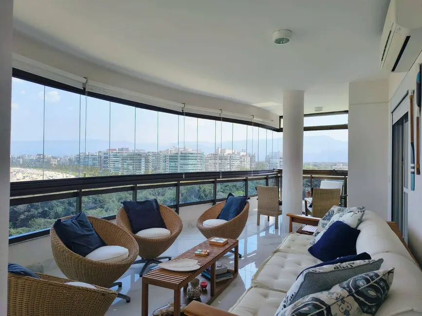 Foto 1 de Apartamento com 4 quartos à venda, 203m2 em Bertioga - SP