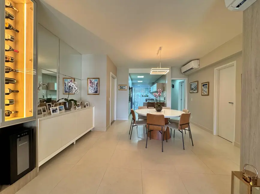 Foto 3 de Apartamento com 4 quartos à venda, 153m2 em Riviera de São Lourenço, Bertioga - SP