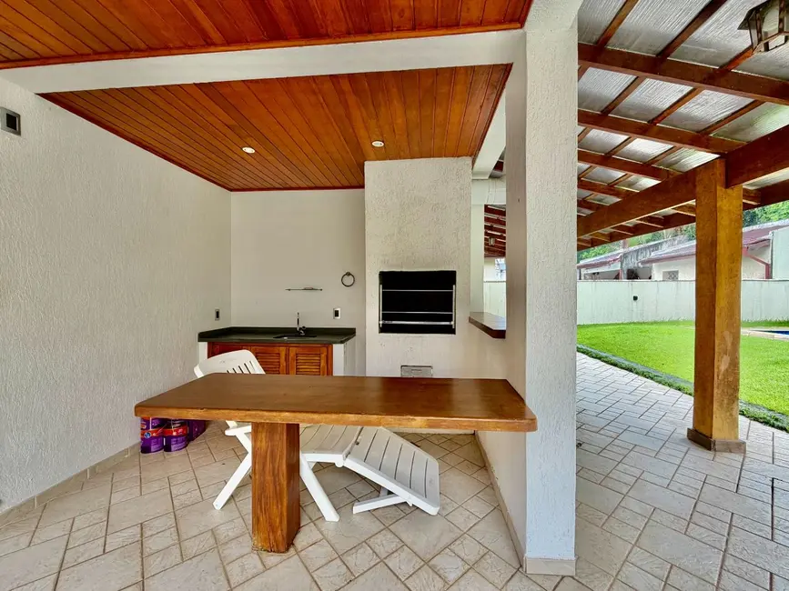 Foto 3 de Casa com 4 quartos à venda, 249m2 em Bertioga - SP