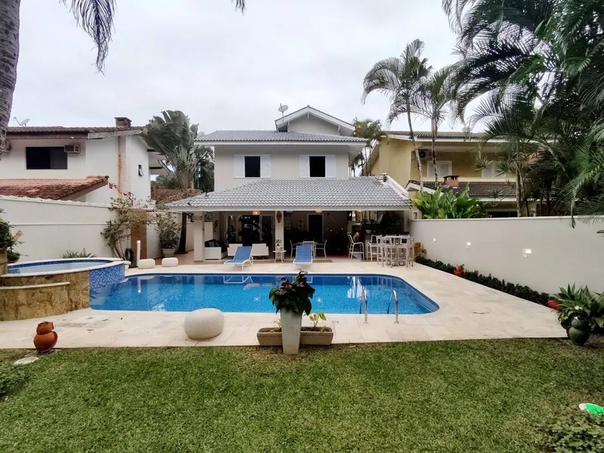 Foto 1 de Casa com 4 quartos à venda, 244m2 em Riviera de São Lourenço, Bertioga - SP