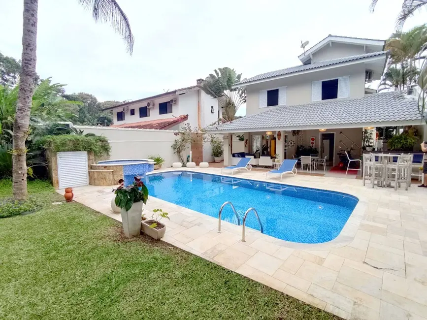 Foto 2 de Casa com 4 quartos à venda, 244m2 em Riviera de São Lourenço, Bertioga - SP