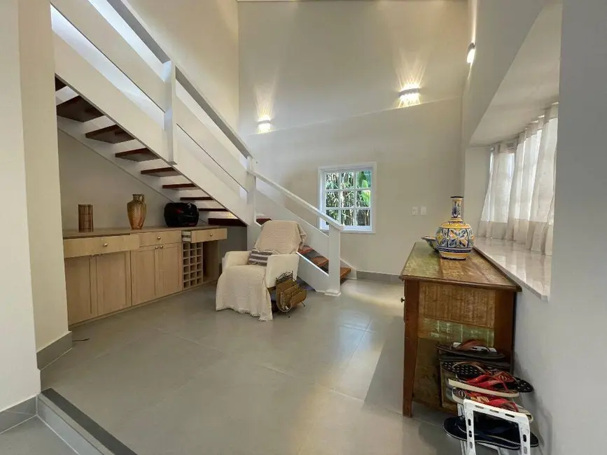 Foto 8 de Casa com 4 quartos à venda, 300m2 em Bertioga - SP