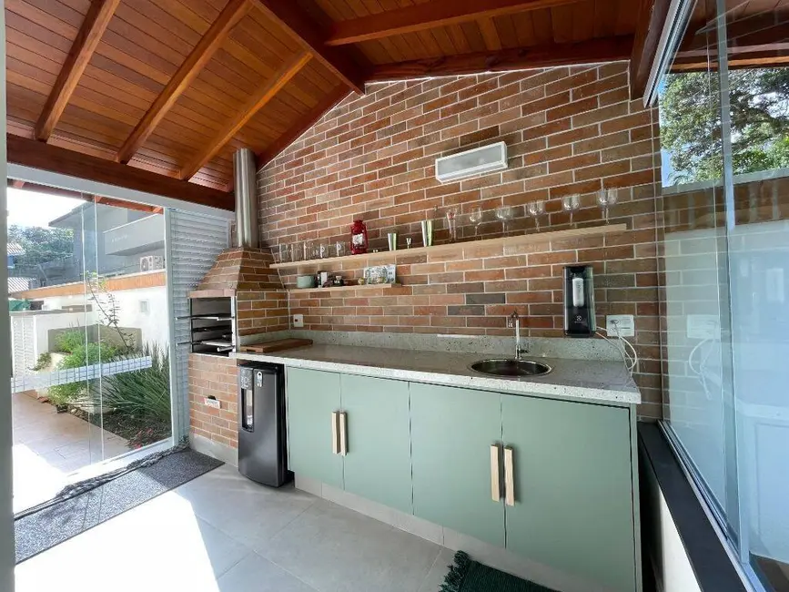 Foto 4 de Casa com 4 quartos à venda, 300m2 em Bertioga - SP