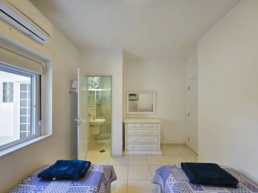 Foto 8 de Casa com 4 quartos à venda, 180m2 em Bertioga - SP