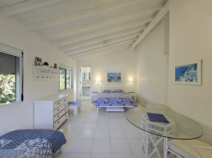 Foto 4 de Casa com 4 quartos à venda, 180m2 em Bertioga - SP