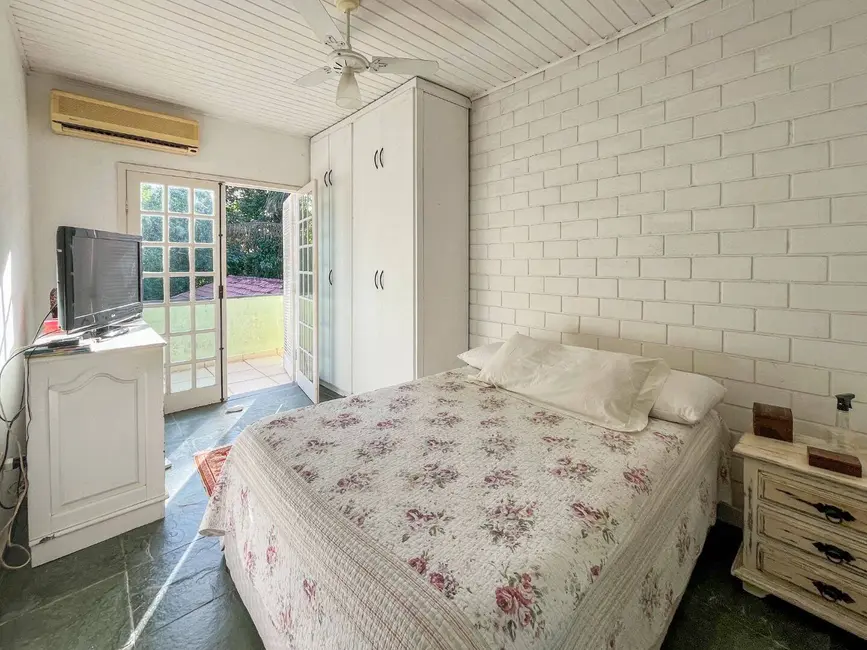 Foto 7 de Casa com 4 quartos à venda, 218m2 em Bertioga - SP