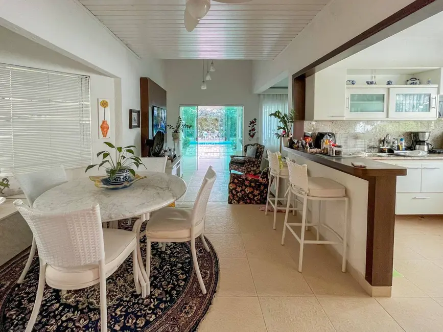 Foto 5 de Casa com 4 quartos à venda, 218m2 em Bertioga - SP