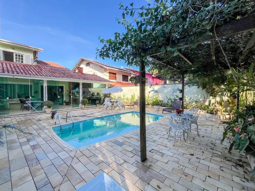 Foto 1 de Casa com 4 quartos à venda, 218m2 em Bertioga - SP