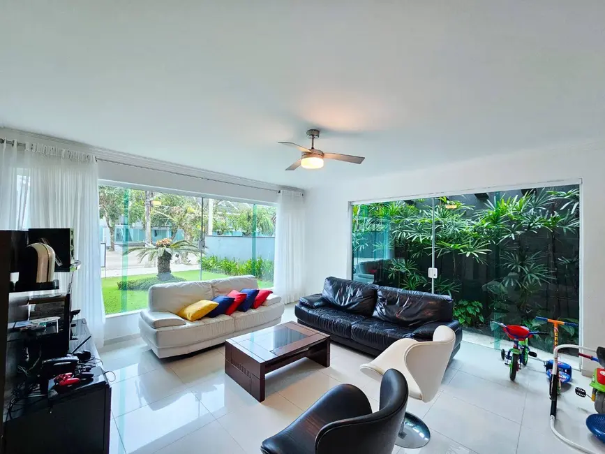 Foto 2 de Casa com 5 quartos à venda, 480m2 em Riviera de São Lourenço, Bertioga - SP