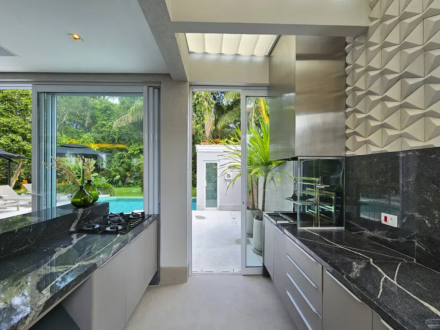 Foto 6 de Casa com 6 quartos à venda, 470m2 em Riviera de São Lourenço, Bertioga - SP