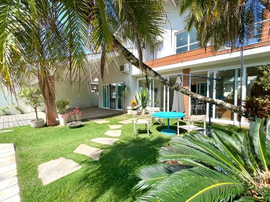 Foto 3 de Casa com 4 quartos à venda, 330m2 em Riviera de São Lourenço, Bertioga - SP