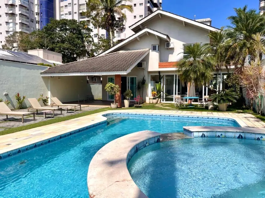 Foto 1 de Casa com 4 quartos à venda, 330m2 em Riviera de São Lourenço, Bertioga - SP