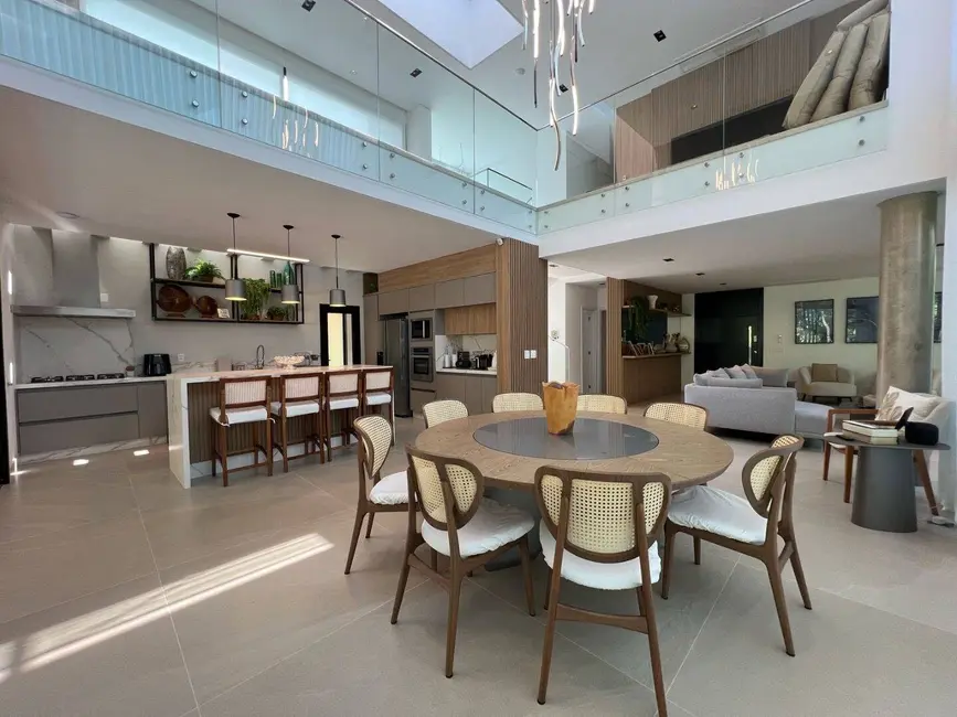 Foto 3 de Casa com 5 quartos à venda, 395m2 em Riviera de São Lourenço, Bertioga - SP